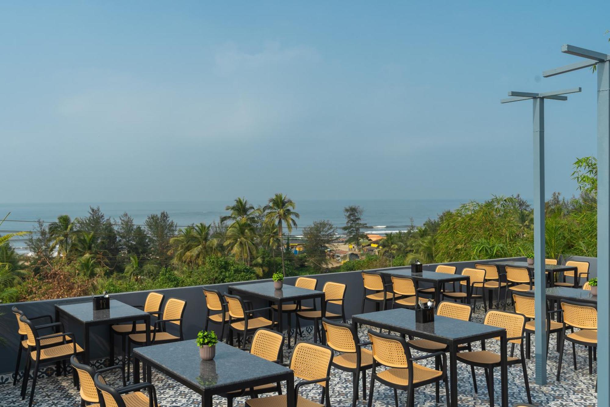 The Hosteller Goa, Mandrem Exterior photo