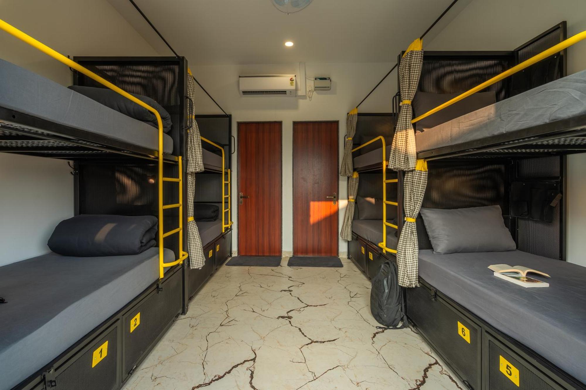 The Hosteller Goa, Mandrem Exterior photo