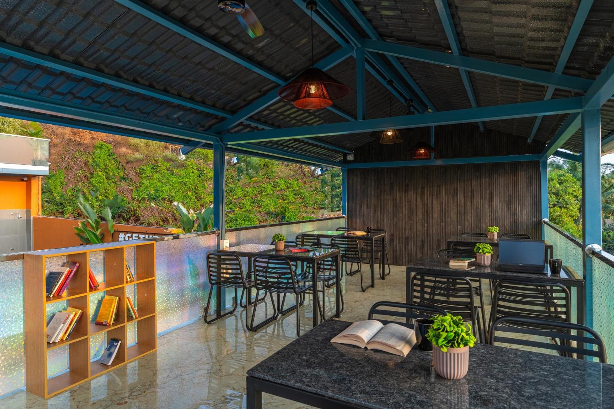 The Hosteller Goa, Mandrem Exterior photo